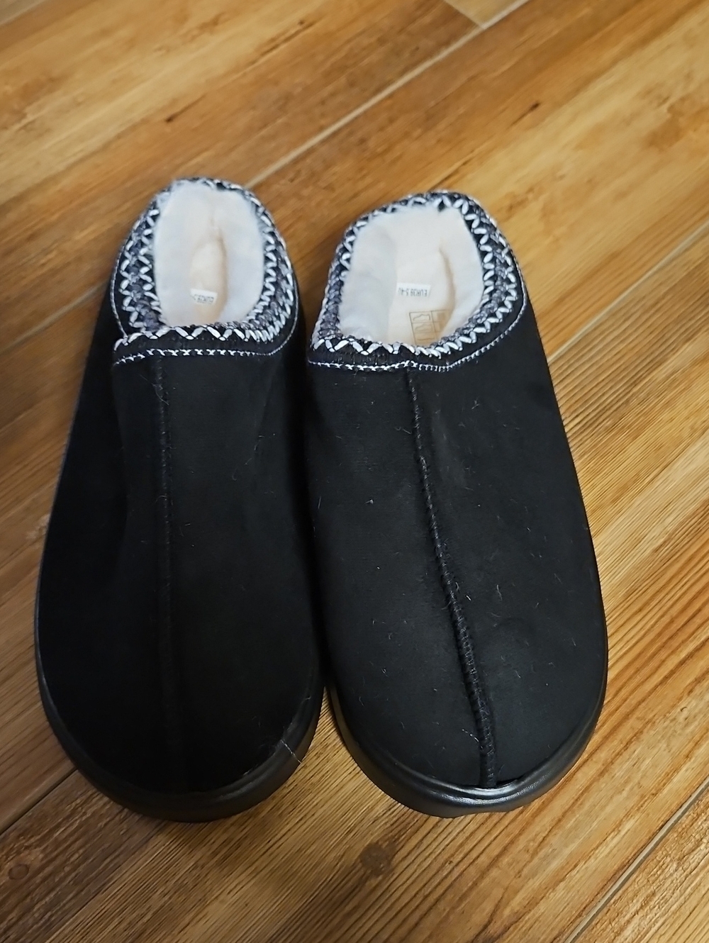 Black Cozy Slip-On Fleece Lined Slippers